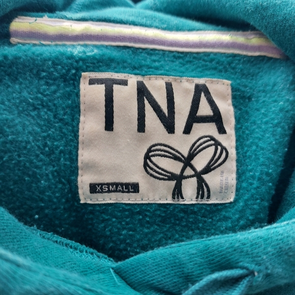 TNA hoodie - Picture 3 of 4